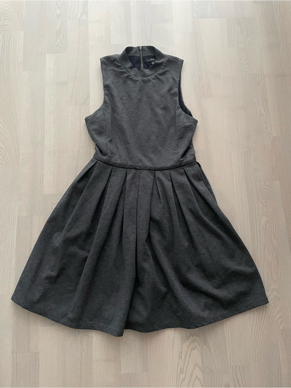 Aritzia Talula Charcoal Sleeveless Pleated Skater Mini Dress w/ Mock Neck